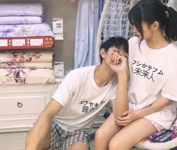 女生霸气网名超拽冷酷骚气 努力奔向目标