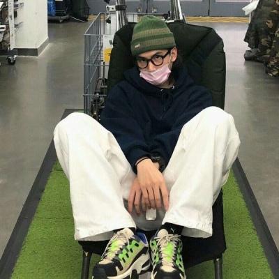 qq情侶傷感網名歌詞_似水年月