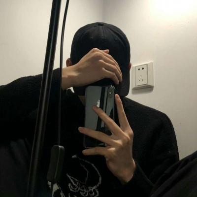 有关于tfboys的qq网名--唇红齿白好骚年