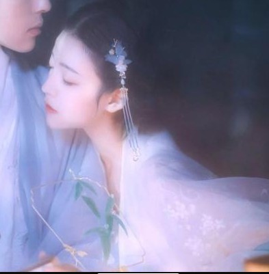 傷感網(wǎng)名女生冷淡超拽--∝懦弱ヽ不